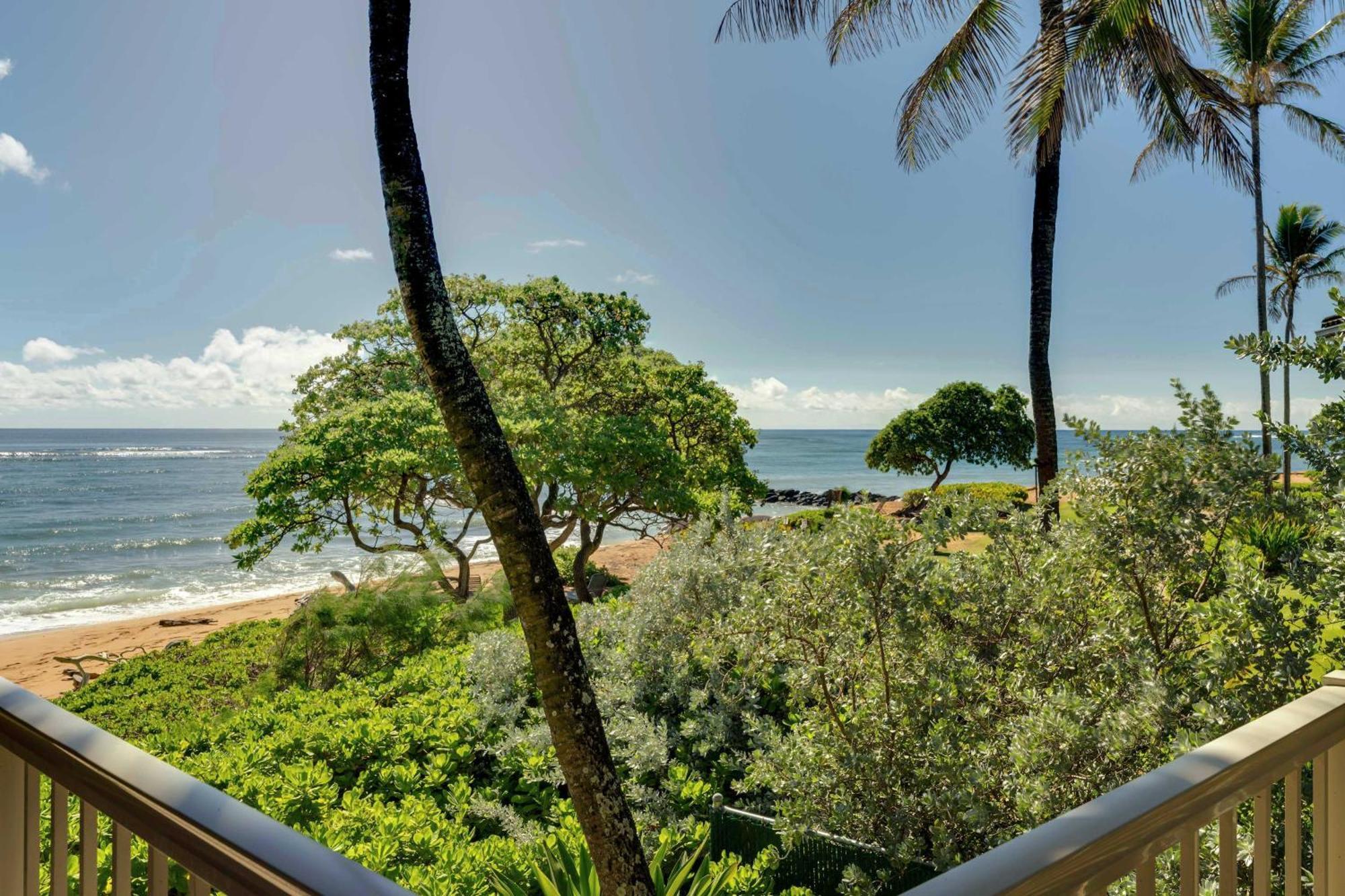 Waipouli Beachfront Condo With Balcony And Ocean Views Капаа Екстериор снимка